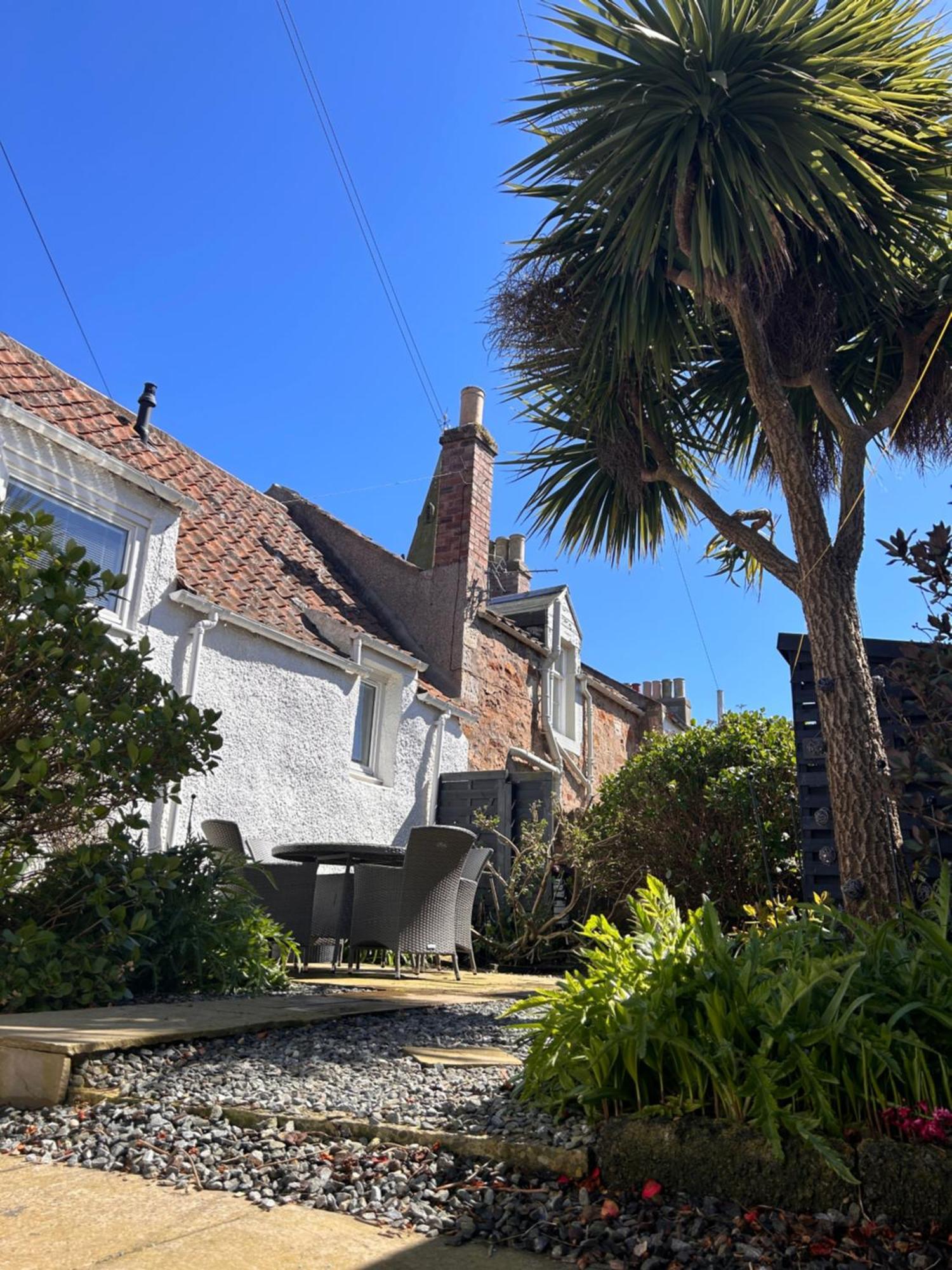 Beautiful Coastal Cottage In Pittenweem Exterior photo